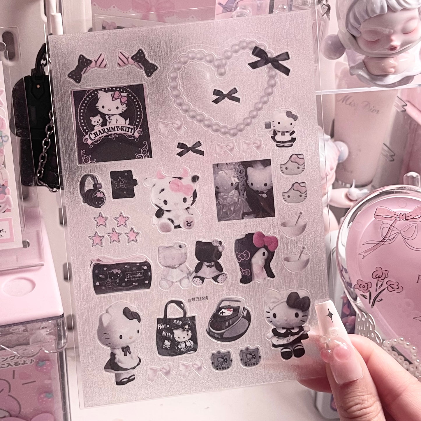 {c-艺术家} black kitty