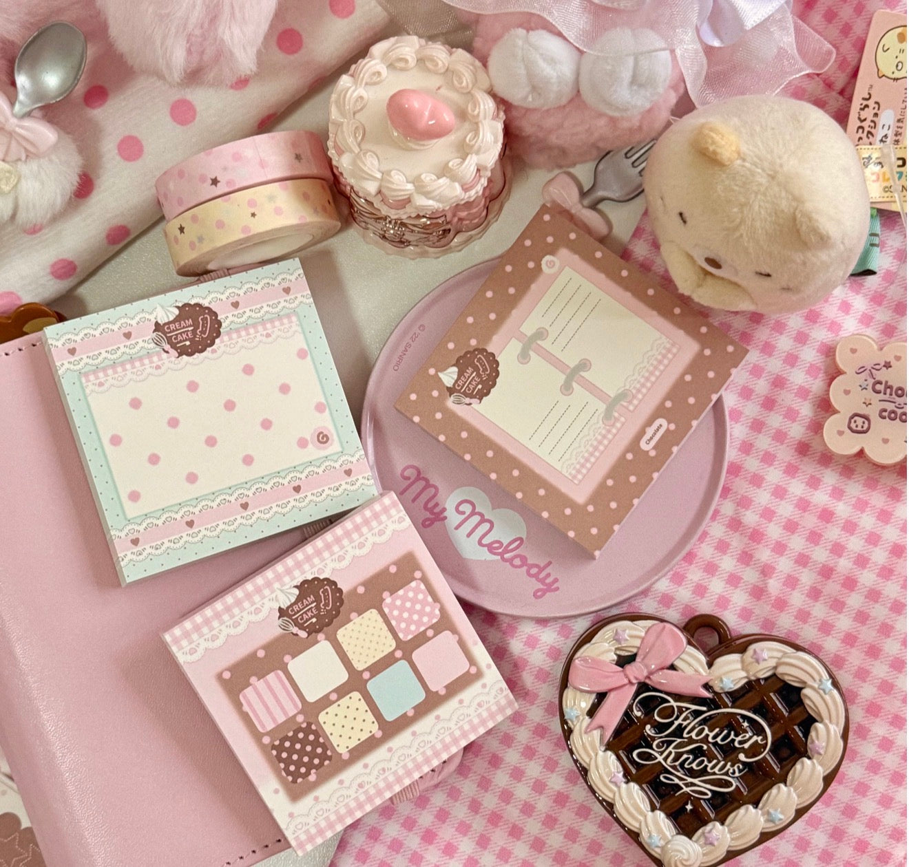 {eating cookies} cream cake square note