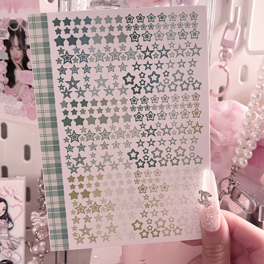 {c-艺术家} color parts : green stars