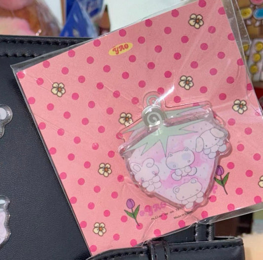 {YAO} dream core strawberry acrylic clip