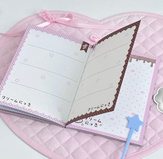 {pakupaku} cream a6 diary