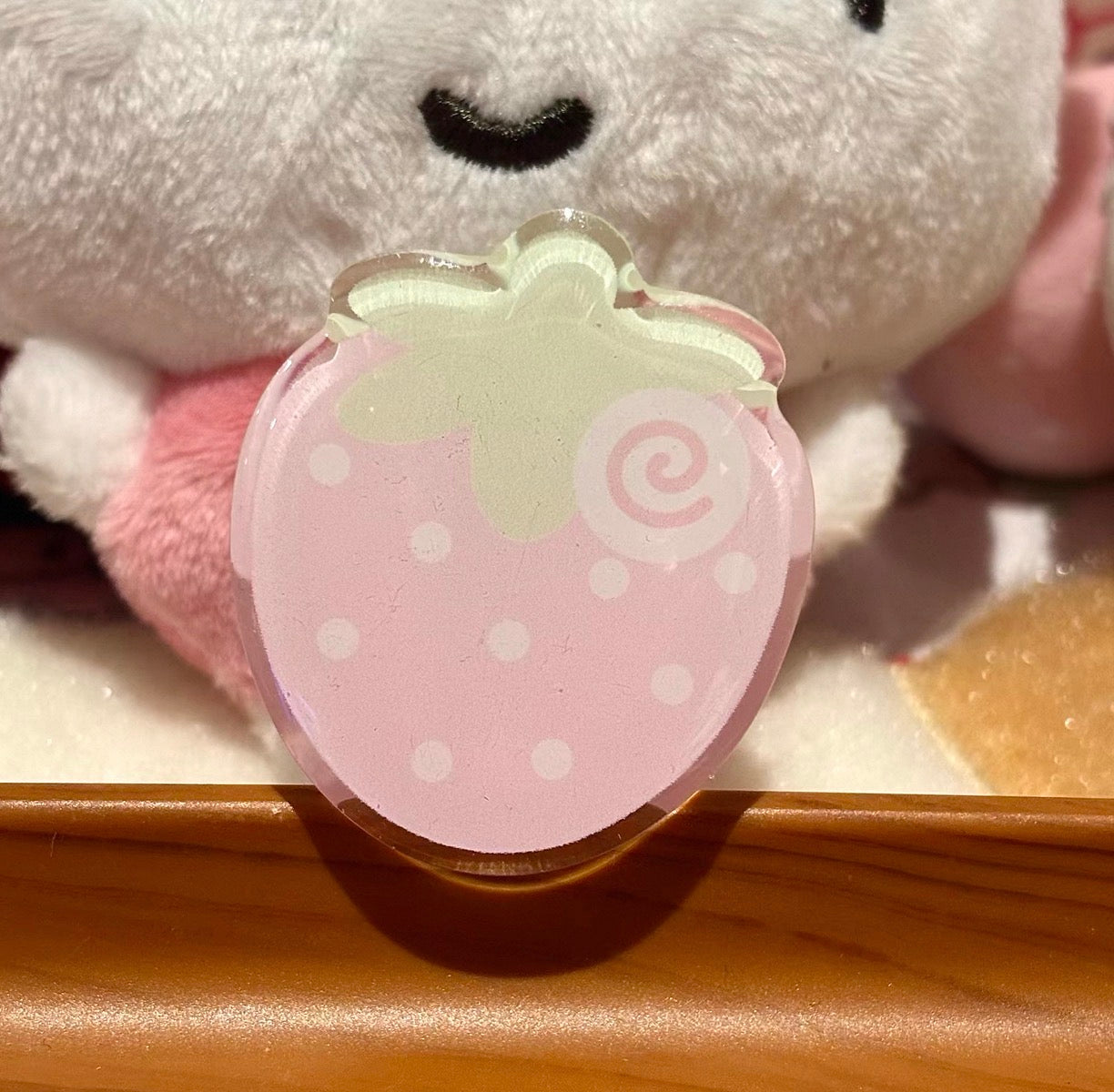 {rinki day} sweet strawberry acrylic clip