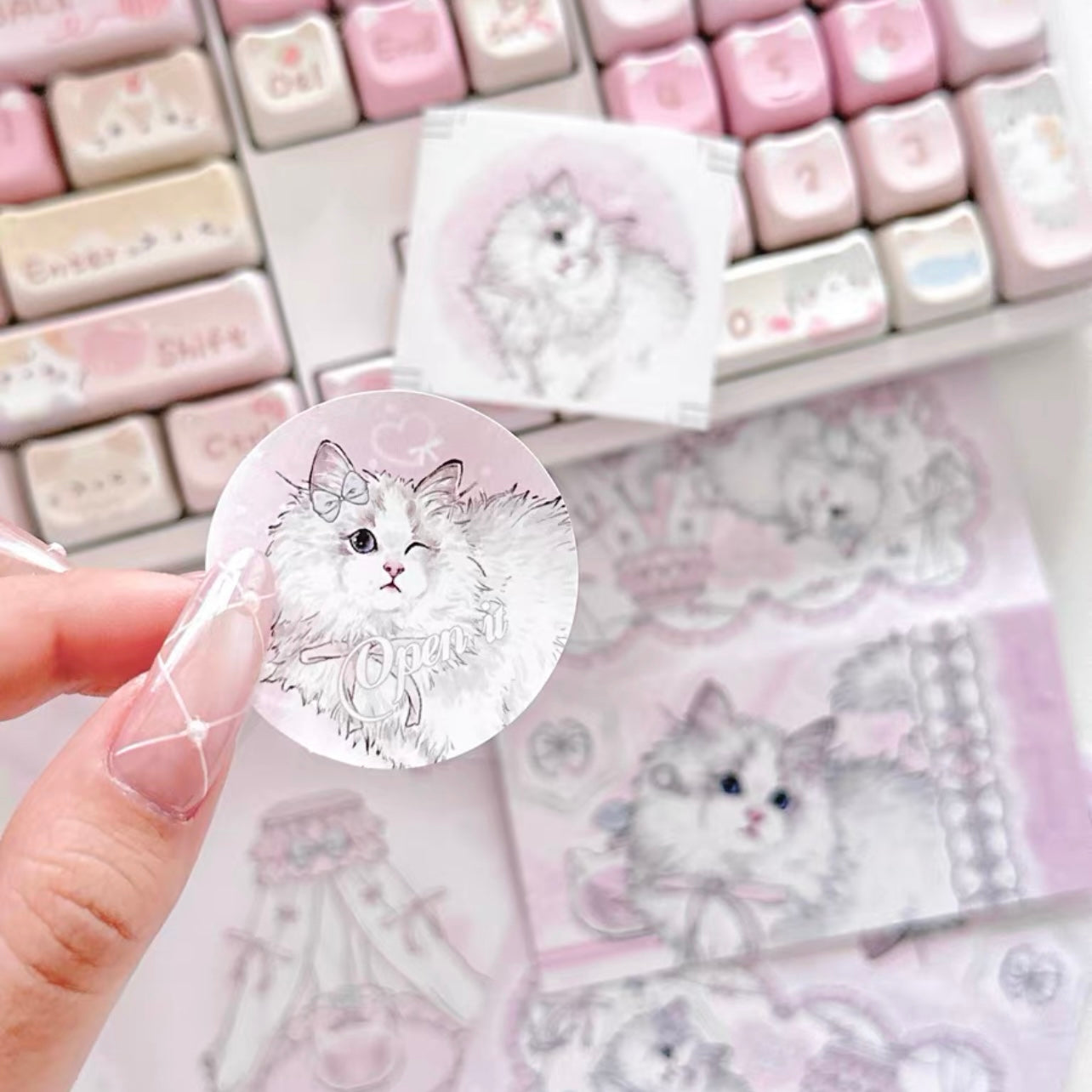 {MOONPIE GIRLS} cat circular sticker