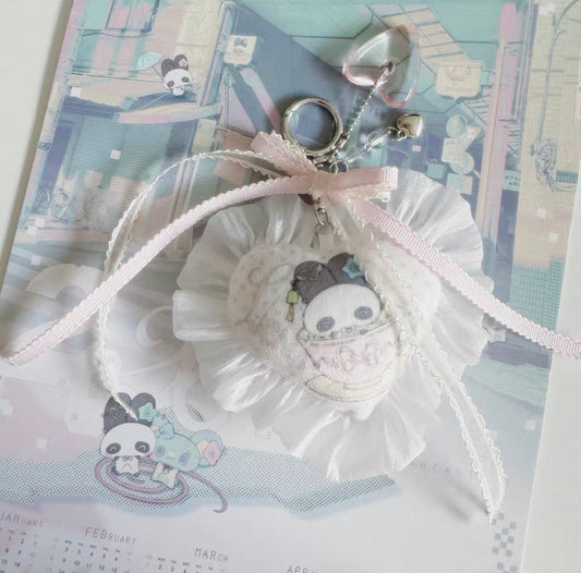 {paradise revolving restaurant} heart cotton lace pendant