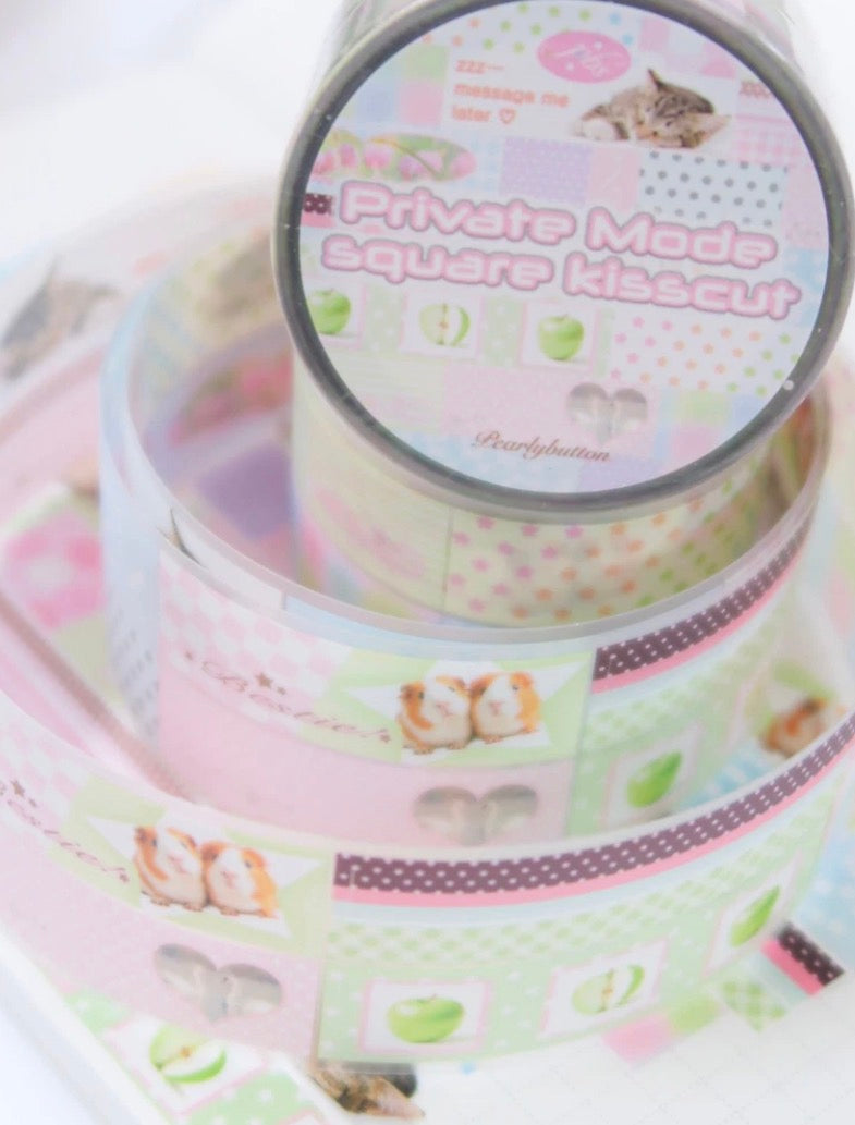 {pearly button} private mode square kiss cut