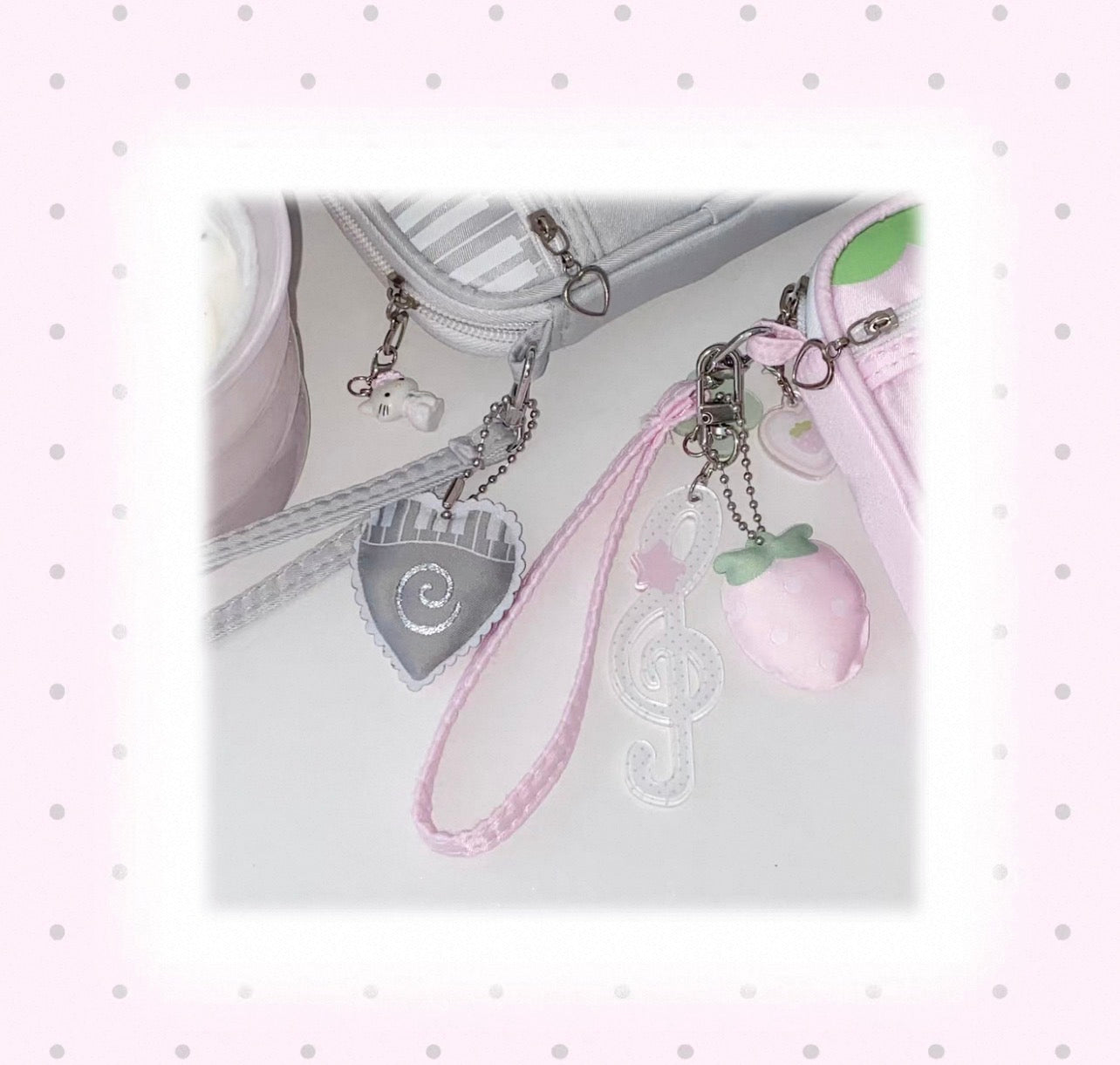 {becood} felt heart keychain