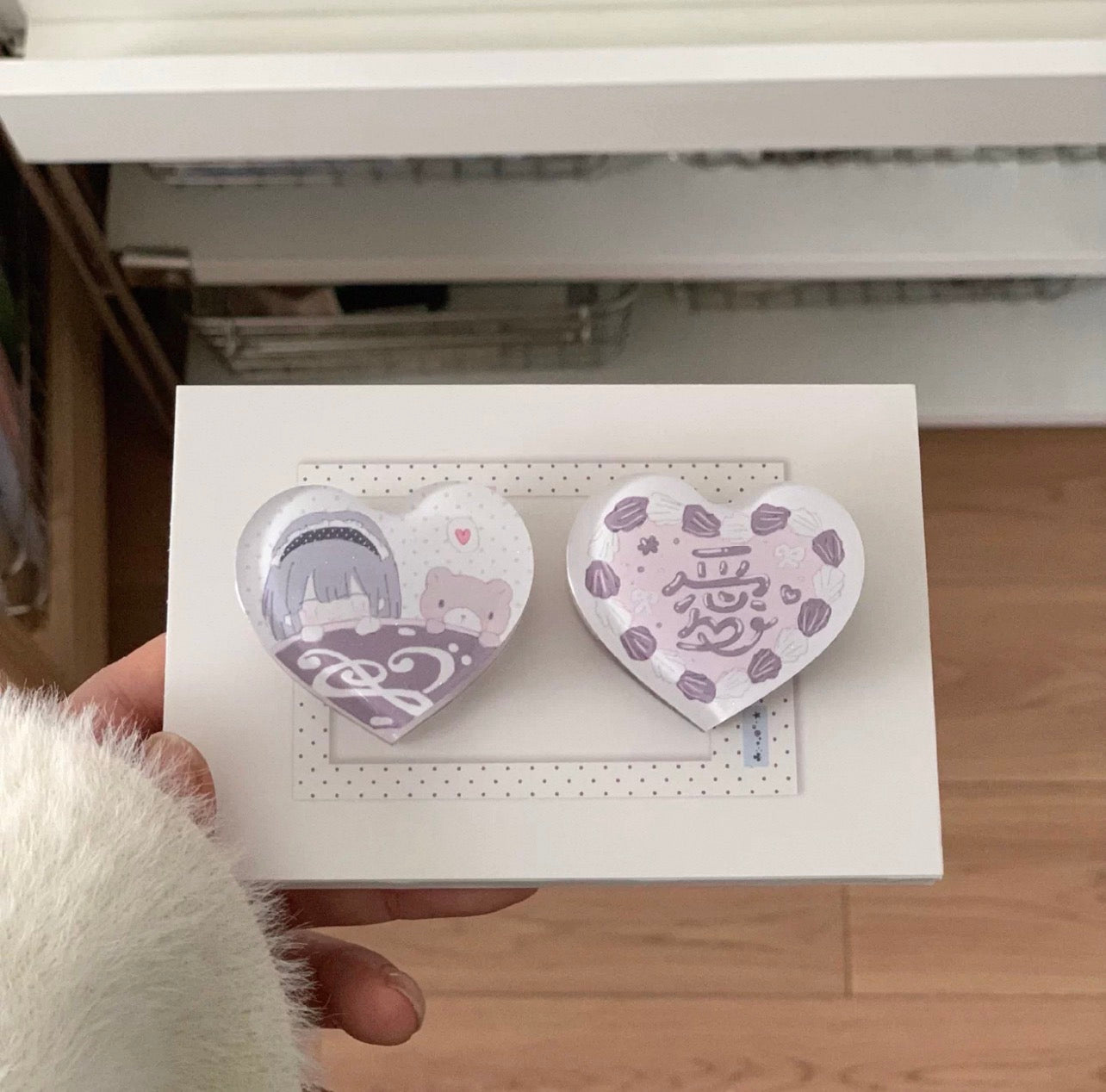 {all4u} acrylic heart clip