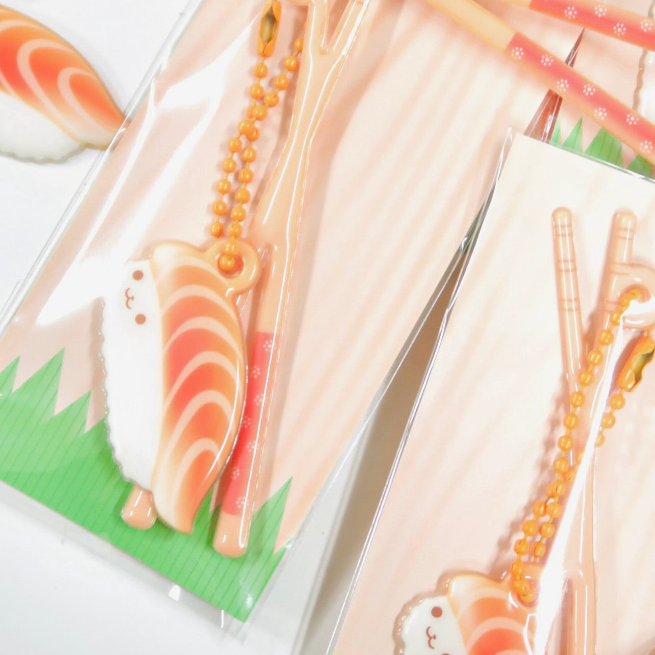 {pearly button} salmon sushi mallang keyring