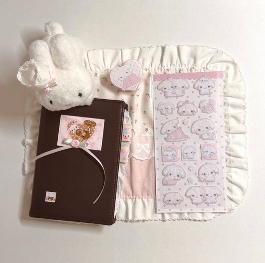 {homemade chestnut) pudding dog felt sticker