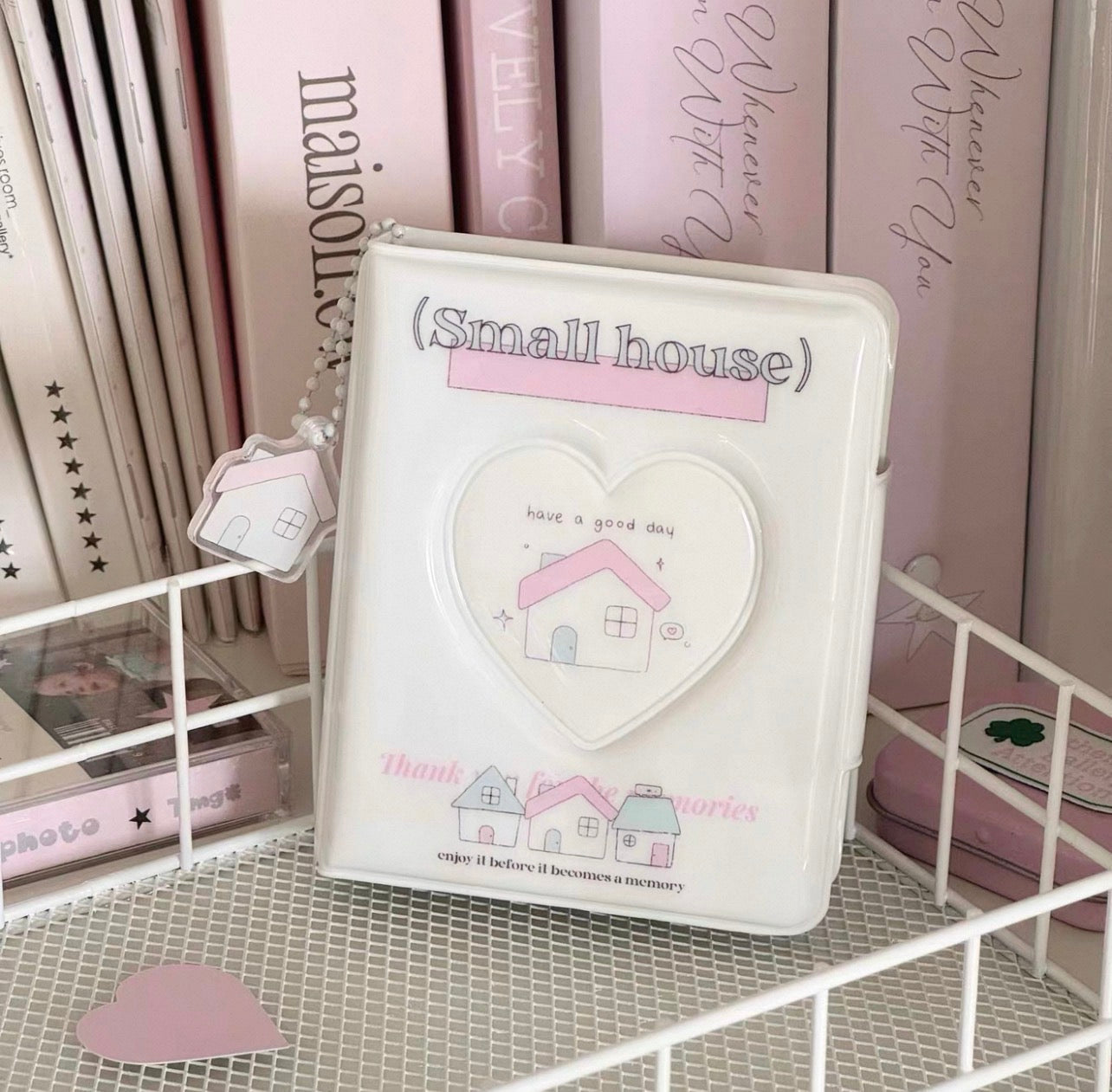 {ribbon shop} small house collect book