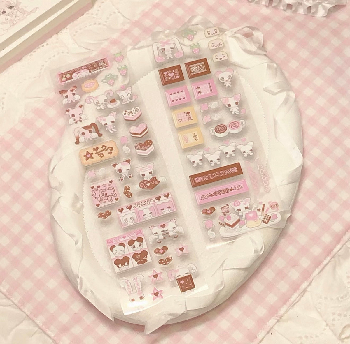{DearDoris} berry chocolate kiss cut tape