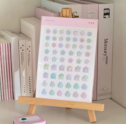 {ribbon shop} little puffy house, buttons, and clover